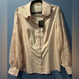 ELIE TAHARI Embroidered Scallop Collar Button-Down Blouse